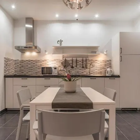 Romantic In Rome, 50 Sqm, Parking Lägenhet Rom